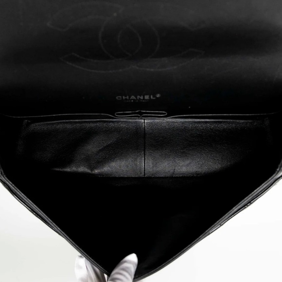 Chanel Black Maxi Classic Flap - Picture 11 of 16